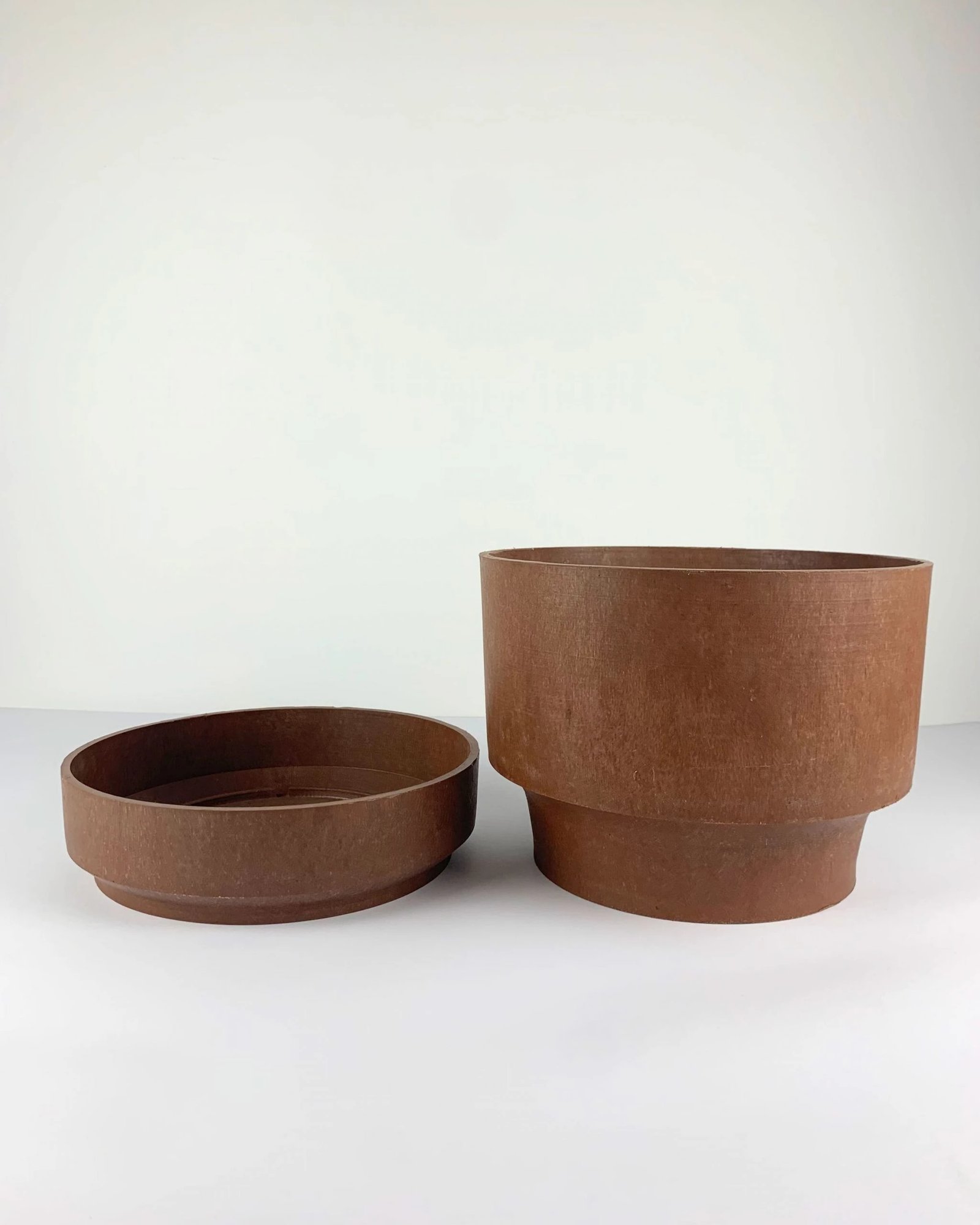 Modern Unbreakable Terracotta-Colored Pot Modern Unbreakable Terracotta-Colored Pot1